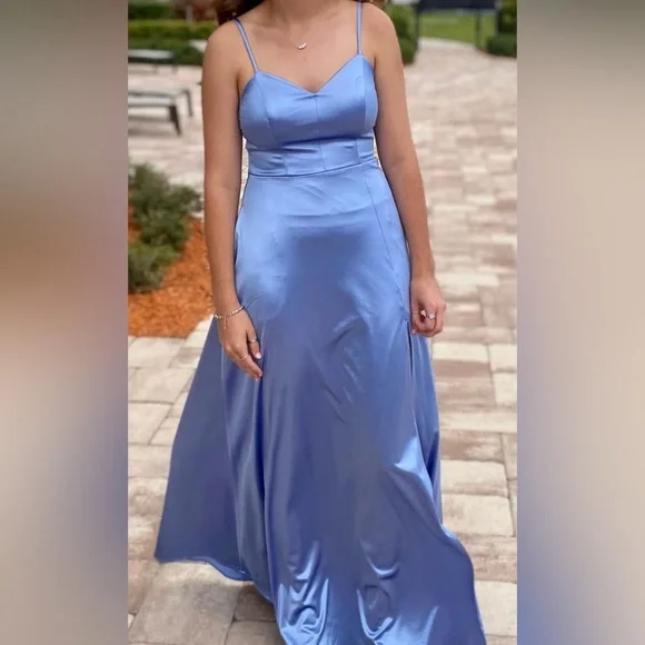 green emerald velvet dress Macy Lace Up Slim Glitter Satin Formal Dress main image 0